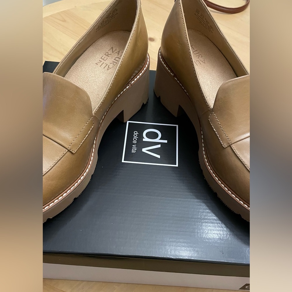 Naturalizer size 9 Darry lug sole loafers - Picture 5 of 9